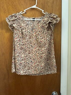 SHEIN Beige Floral Ruffle Sleeve Blouse